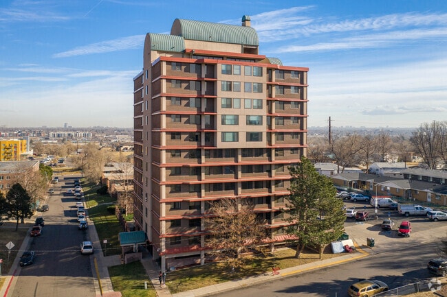 Building Photo - Walsh Manor Apartments
