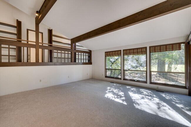 Foto del edificio - Mid Century Charming Bothell Home For Rent!