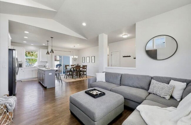 Foto del edificio - 3041 W Pascal Dr