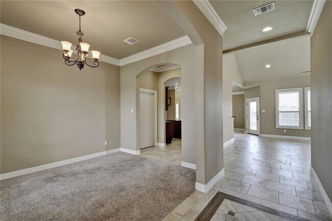 Building Photo - 324 Jake Dr