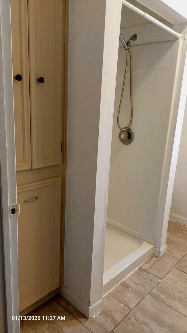 Foto del edificio - 16317 Avenue D