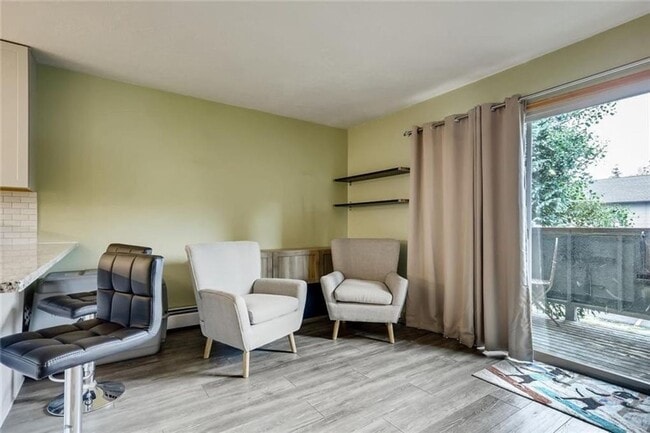 Foto del edificio - Long Term Rental - Dillon Valley West I205