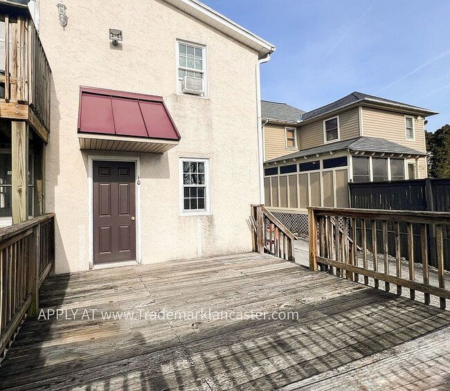 Building Photo - 4640 Horseshoe Pike