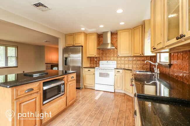 Foto del edificio - 878 Linden Ave, Langhorne, PA, 19047