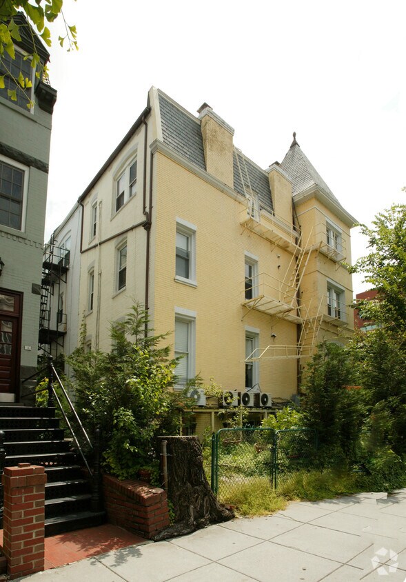 Building Photo - 2149 N St NW