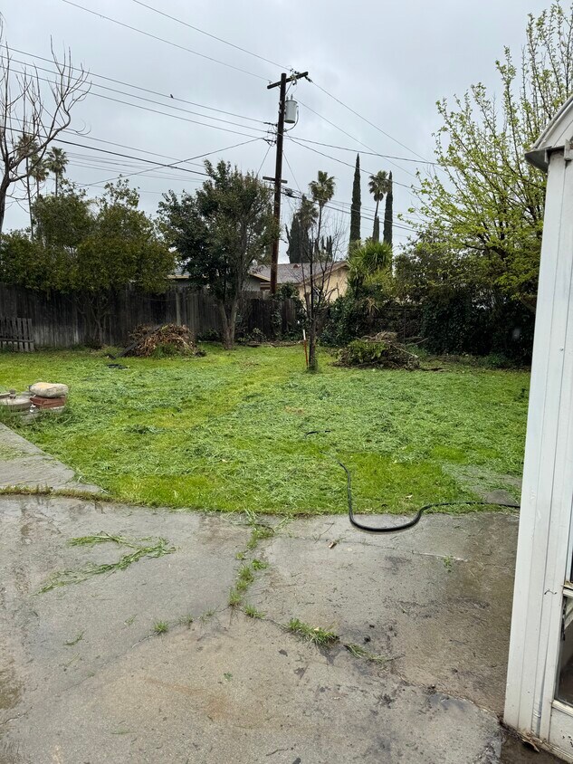 Building Photo - 2185 W Nicolet St