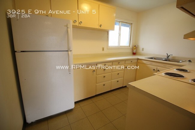 Foto del edificio - 3925 E 9th Ave