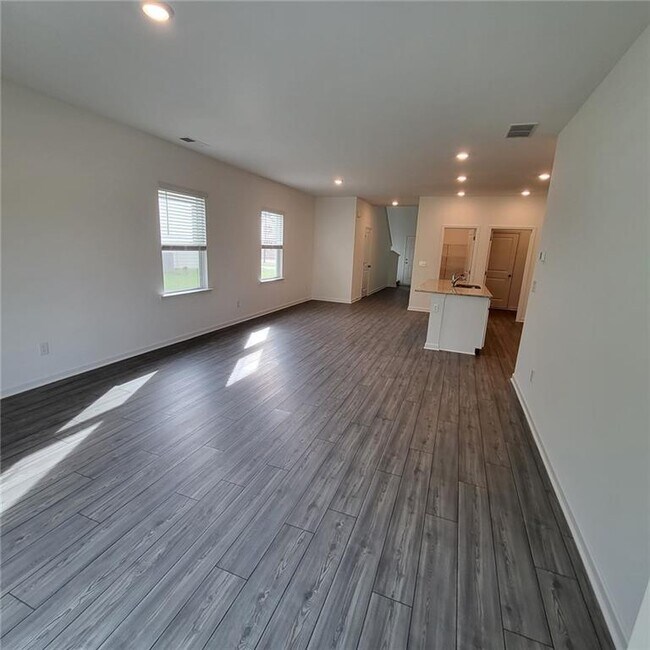 Building Photo - 448 Golden Eagle Pkwy