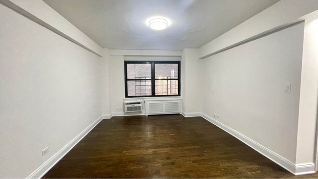 Foto del edificio - 157 E 57th St