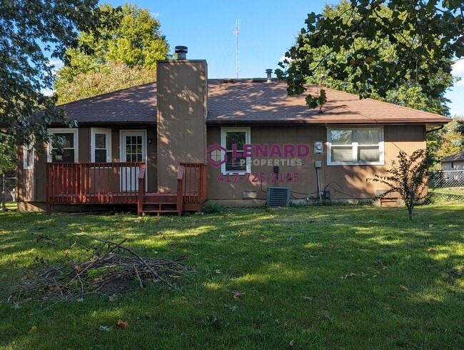 Building Photo - Spacious 3 Bedroom Home!