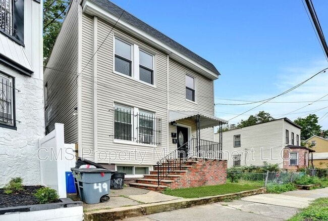 Building Photo - 49 Tichenor Terrace