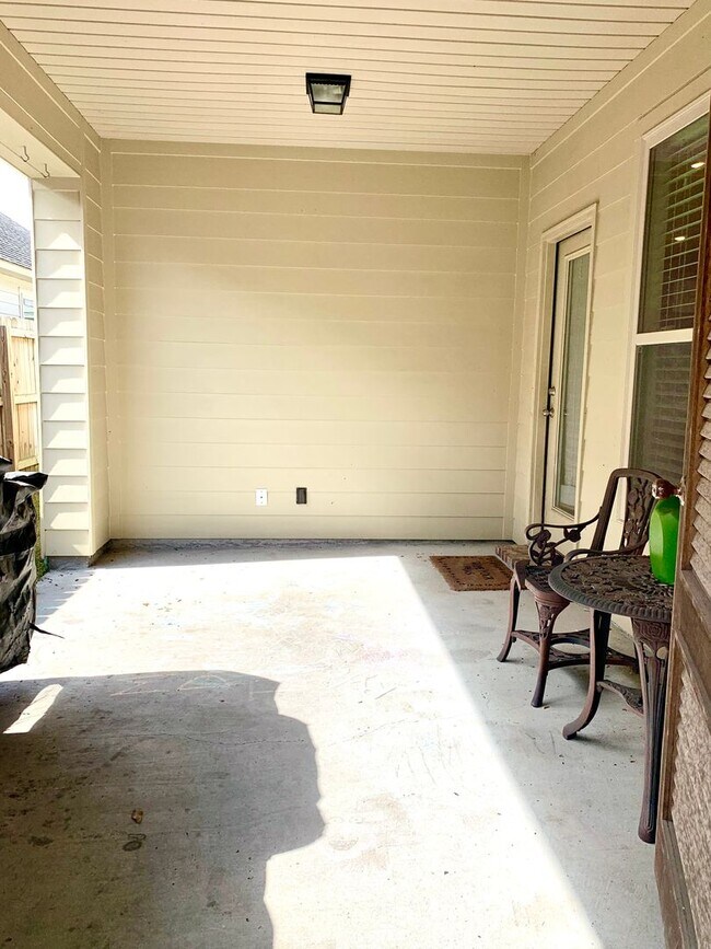 Building Photo - 3BR 2BA HOUSE Pelican Lakes Subdivision