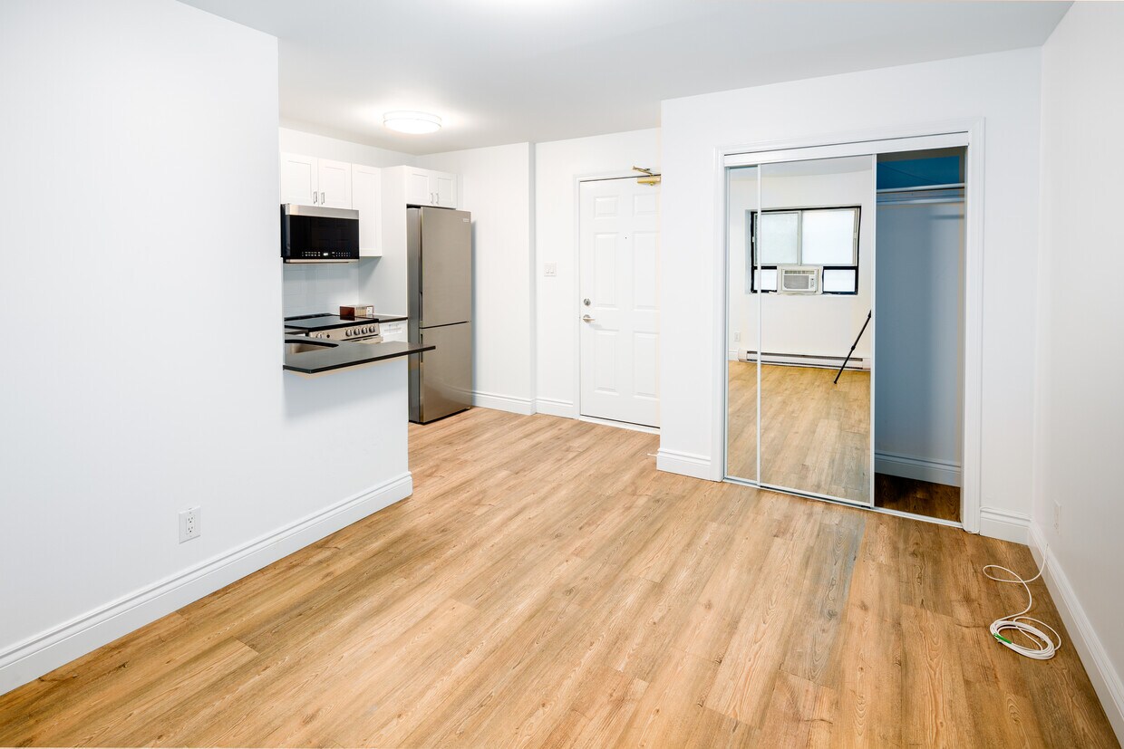 Photo - 608 Church Street Apartments