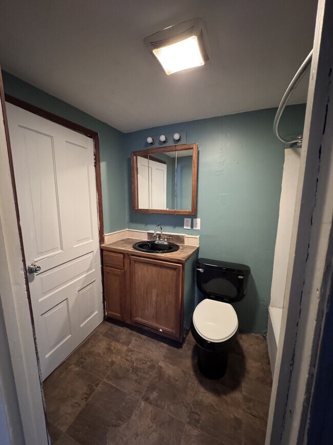 Foto del edificio - 1301 Hillcrest St