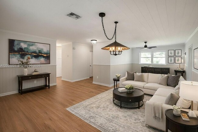 Foto del edificio - 16932 Calder Dr W