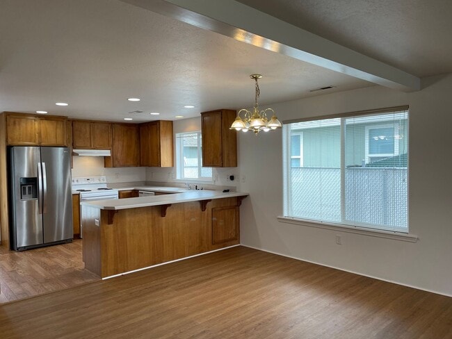 Foto del edificio - This is a Wonderful 2 Bed 2 Bath-Located in the Beautiful Town of Eagle Point