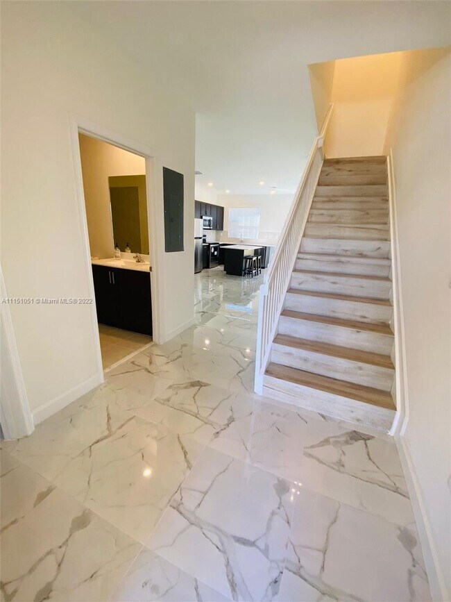 Foto del edificio - 10112 SW 228 Ter