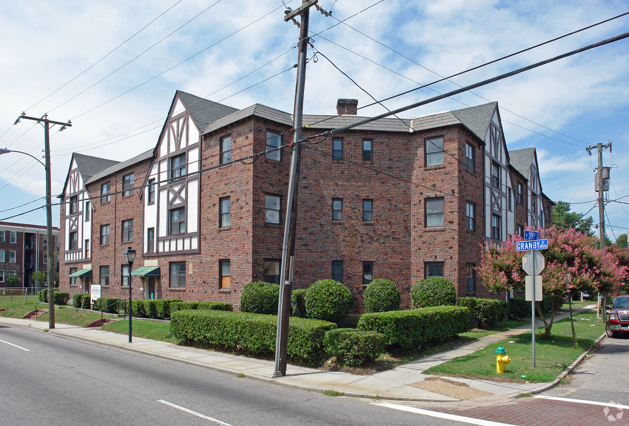 Primary Photo - Fairview Apartments