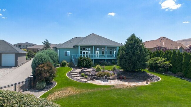 Foto del edificio - 464 Sundance Dr