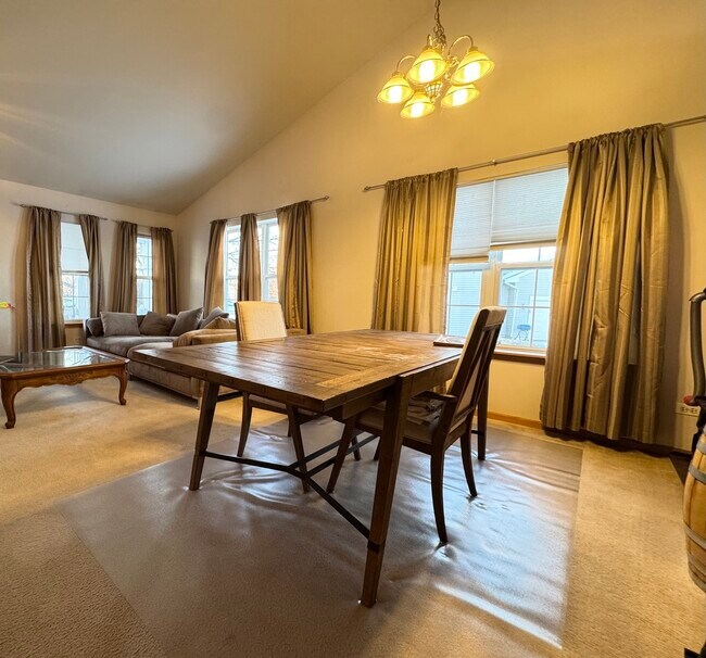 Foto del edificio - 1606 Donegal Dr