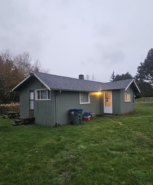 Building Photo - 2 Bedroom Home Located on the Outskirts of Bellingham!