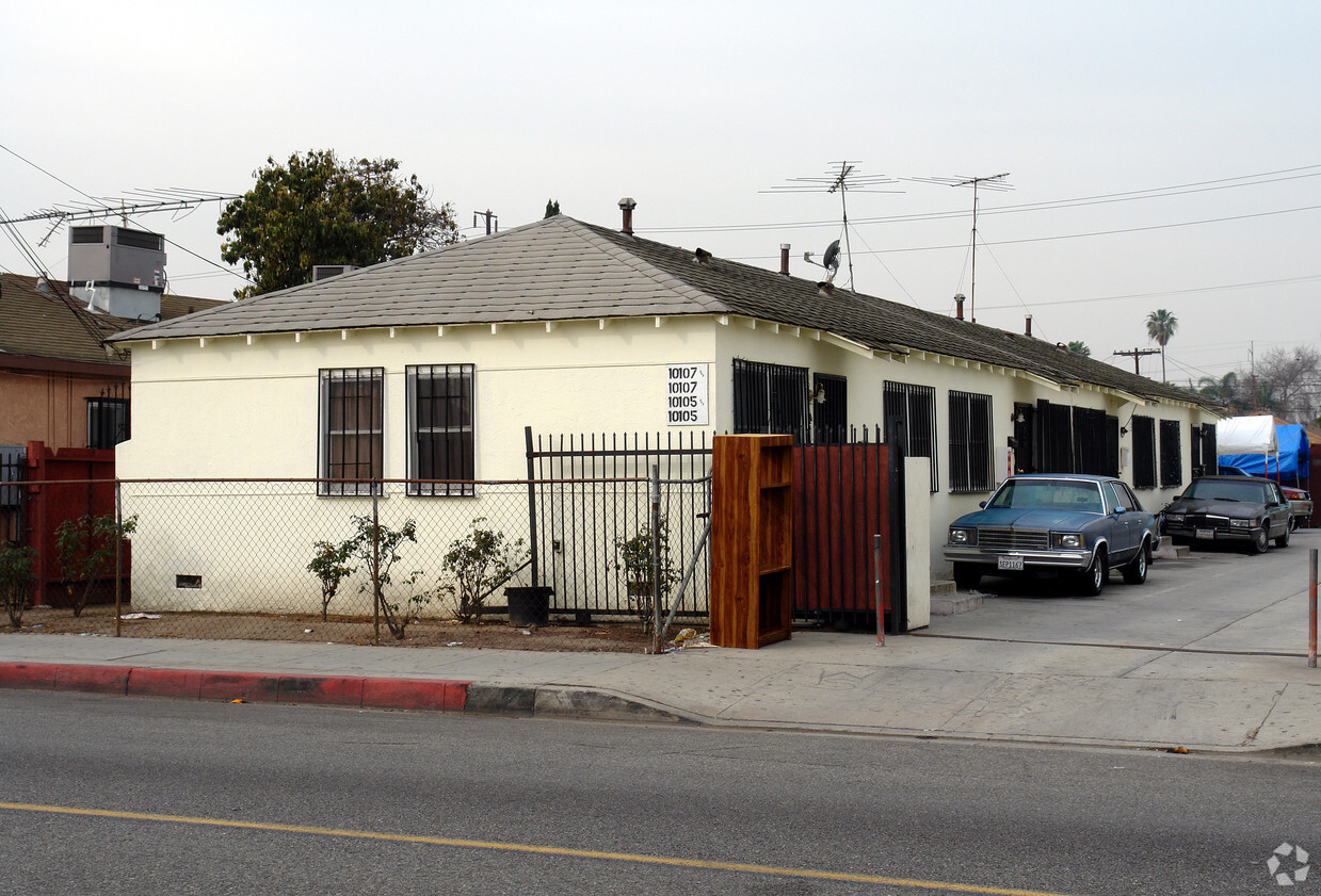 Primary Photo - 10105-10107 S Inglewood Ave