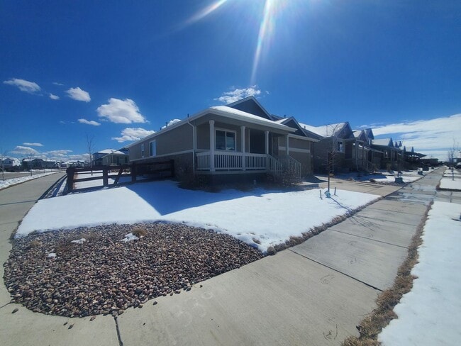 Building Photo - Spacious 3B/2B Available in RainDance!