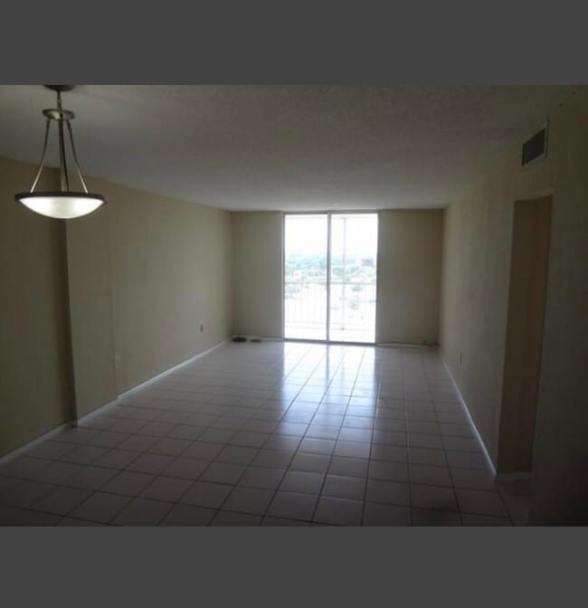 Foto del edificio - 1251 NE 108th St