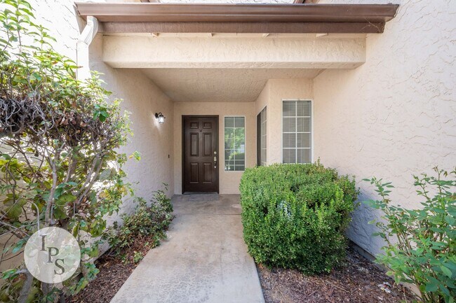 Foto del edificio - North Fresno Home in CUSD, 3BR/2BA, Beautiful Updates - Lots of Amenities!