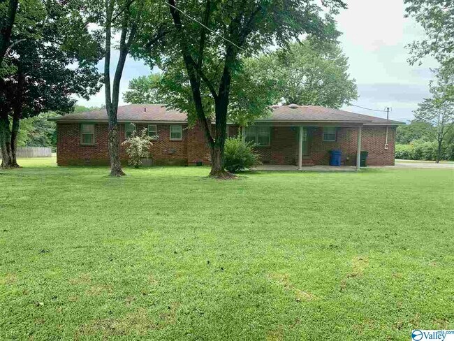 Foto del edificio - 16358 Oakdale Rd