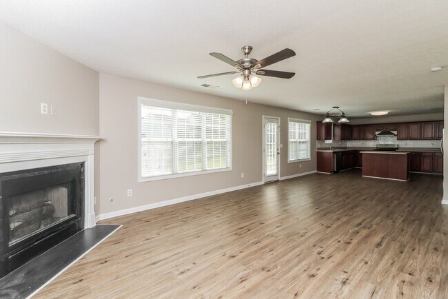 Foto del edificio - 210 Overlook Ct