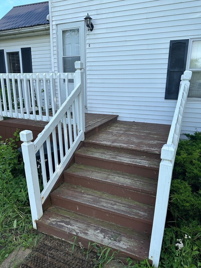 Building Photo - 9777 State Rd