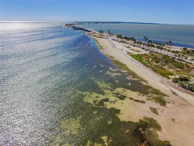 Building Photo - 2570 Gary Cir