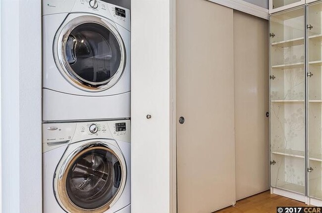 Building Photo - 140 Marina Lakes Dr