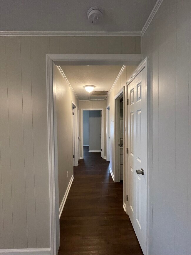 Foto del edificio - 445 W Green St