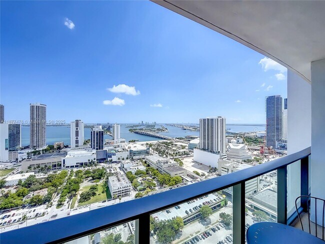 Foto del edificio - 1600 NE 1st Ave