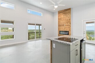 Building Photo - 462 Ledgeview Dr