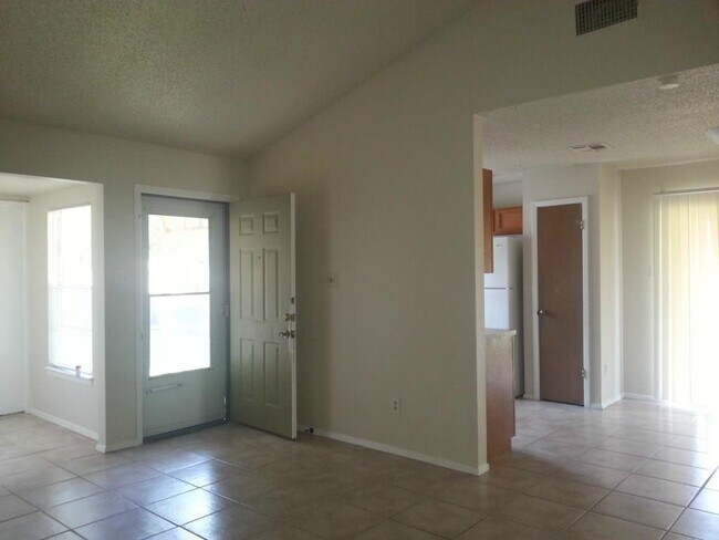 Building Photo - 7900 Ibis Cove