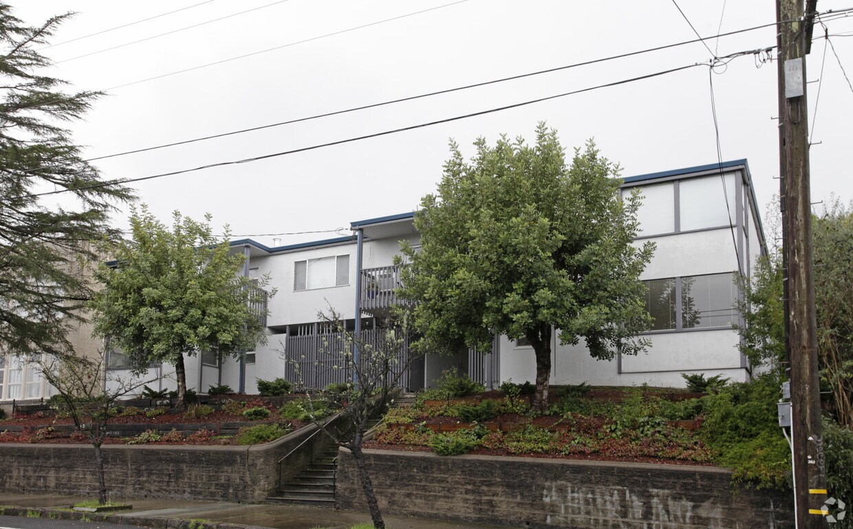 Foto del edificio - Hilltop Flats