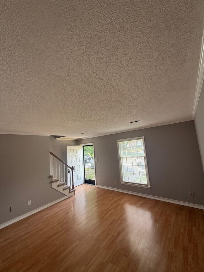 Building Photo - 4704 Lawndale Dr