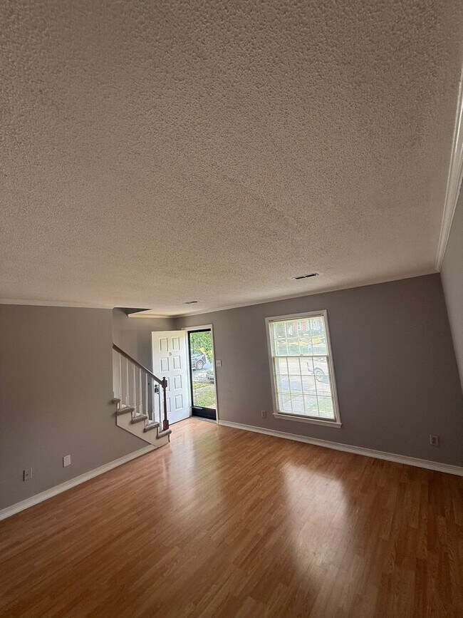 Foto del edificio - 4704 Lawndale Dr
