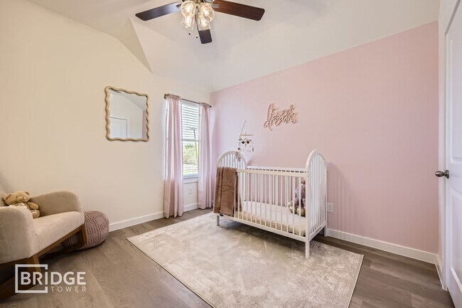 Foto del edificio - Oakmont Plan