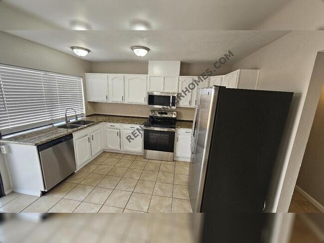 Foto del edificio - 14502 Lourdes Dr