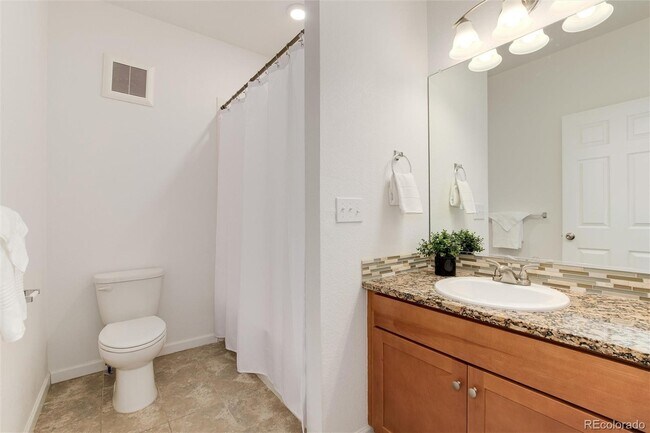 Building Photo - 804 Summer Hawk Dr