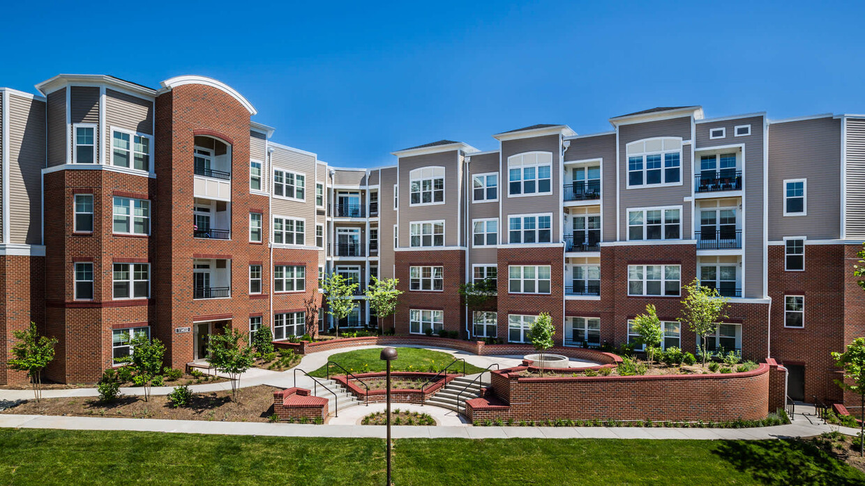 Exterior - Radiant Fairfax Ridge