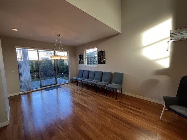 Building Photo - 2603 162 St