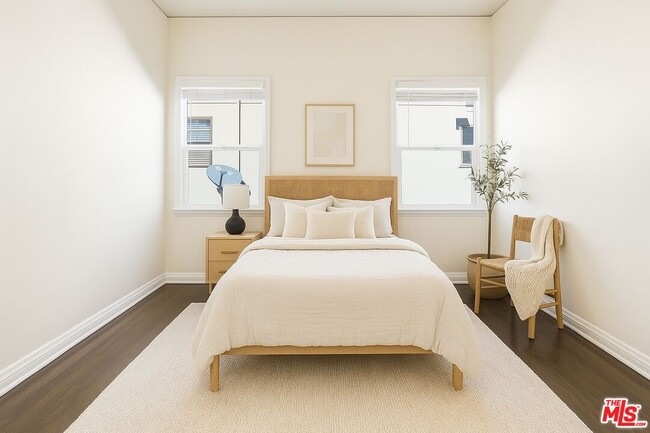 Building Photo - 111 N Harper Ave