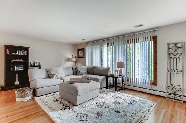 Foto del edificio - 1314 N Northwest Hwy