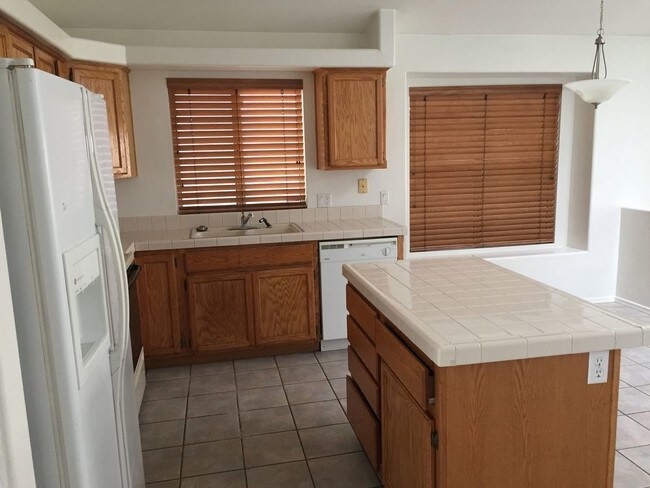 Foto del edificio - Beautiful 3B/2B home with spacious rooms