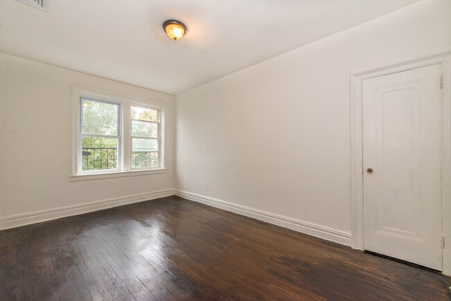 Bedroom - 75 Anderson St